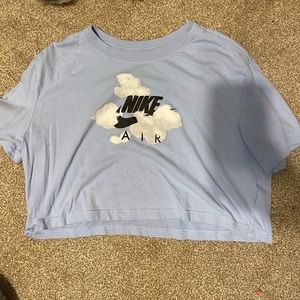 baby blue nike air cropped tshirt